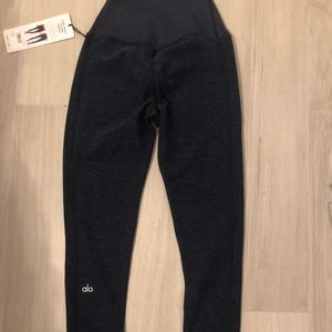 ALO High Waist Lounge Leggings. XS